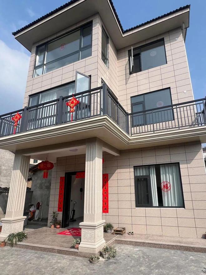自建房子。虽然平平无奇住着却超温馨！j9九游会登录浙江姑娘花50万回农村(图9)