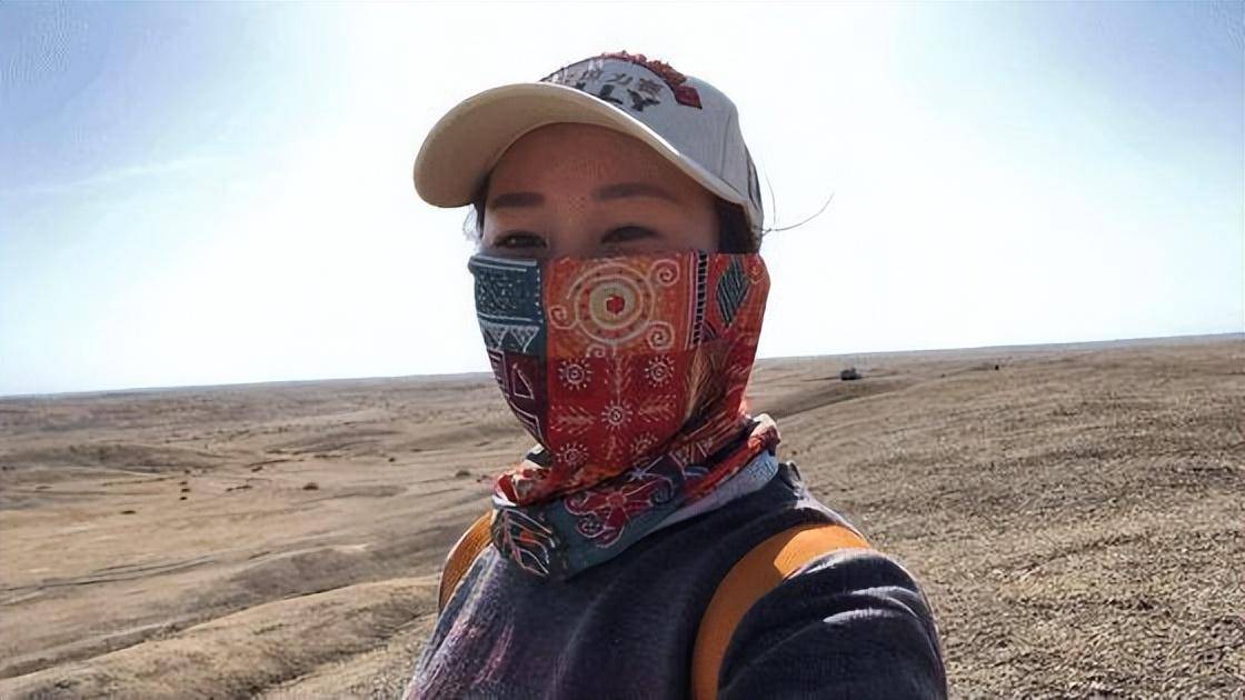 区5年共捡600多颗陨石却拒绝天价收购j9九游会登录90后陨石女猎人勇闯无人(图4)