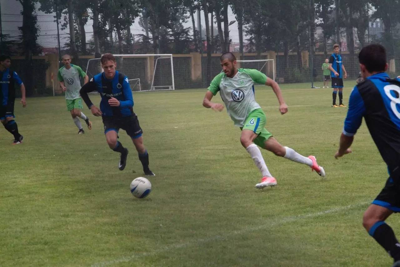 完胜纽卡斯尔喷气机巴西体育携手狼堡会师决赛！j9九游会真人游戏第一潍坊杯 中国国青3：0(图7)